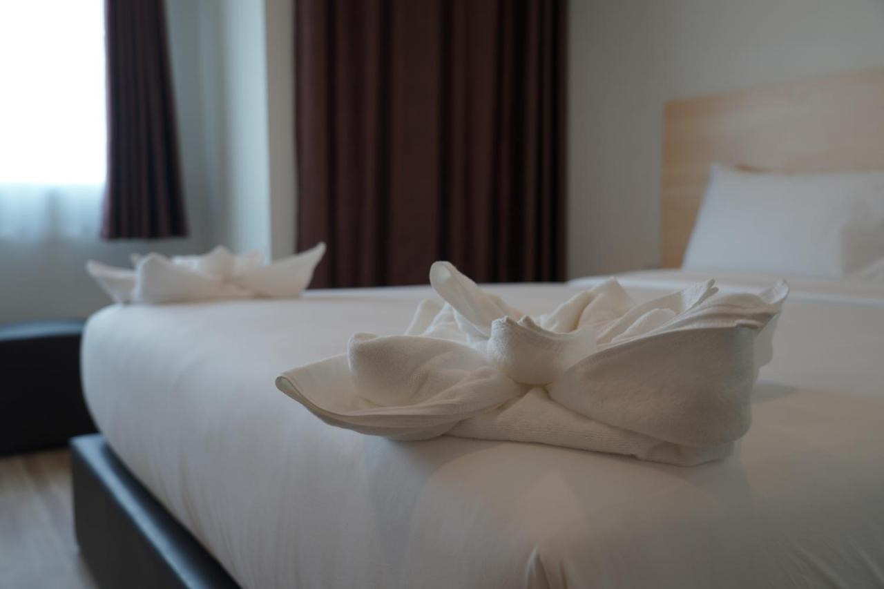 The Charlotte Smart Hotel Lop Buri 외부 사진