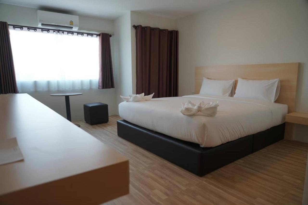 The Charlotte Smart Hotel Lop Buri 외부 사진