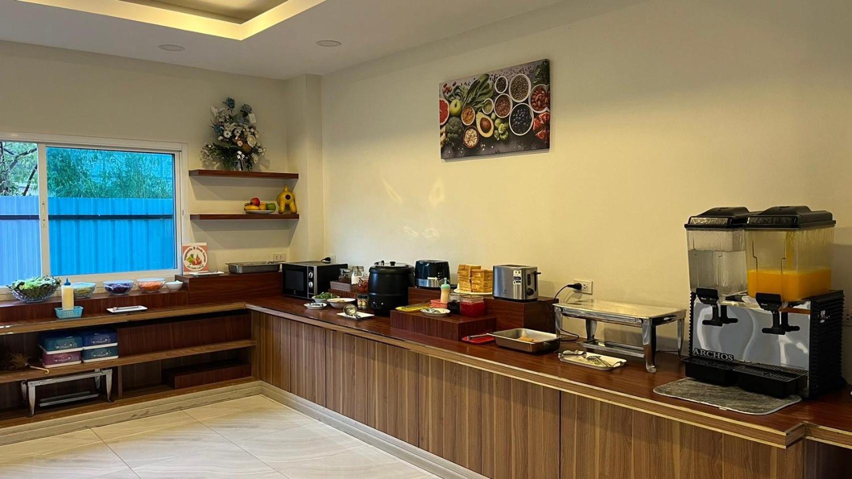 The Charlotte Smart Hotel Lop Buri 외부 사진